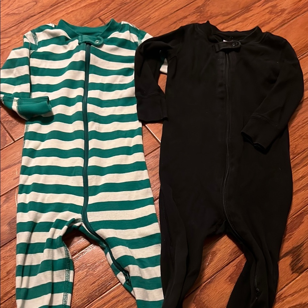 Hanna Andersson pajama set varied sizes